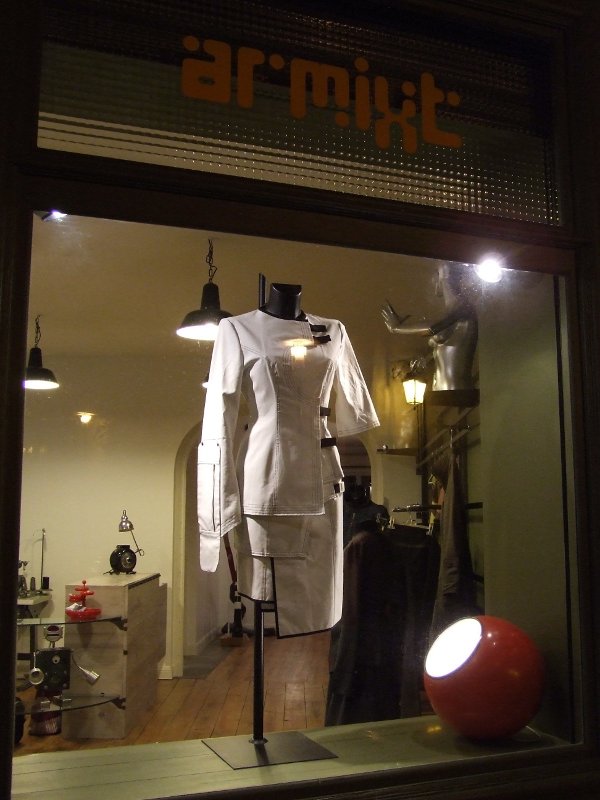 Armixt by night